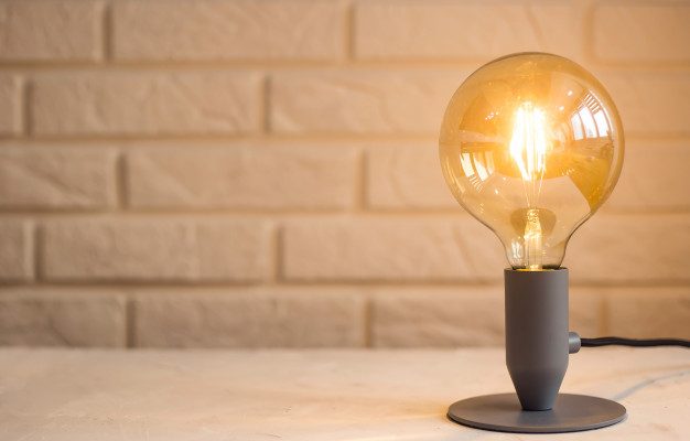 Comment fonctionne une ampoule qui change de couleur ?