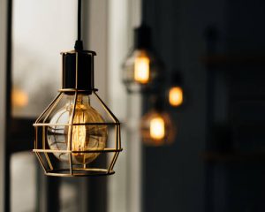 Comment créer un intérieur chaleureux grâce à l’éclairage ?