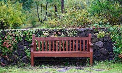 Comment monter une clôture sur un muret ?