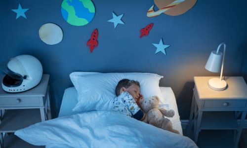 Comment décorer la chambre d’un enfant qui aime la science ?