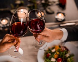 Pourquoi boire le vin dans un verre à pied ?