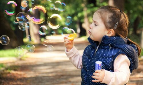 Les plus belles veilleuses bébé pour illuminer la chambre de votre enfant